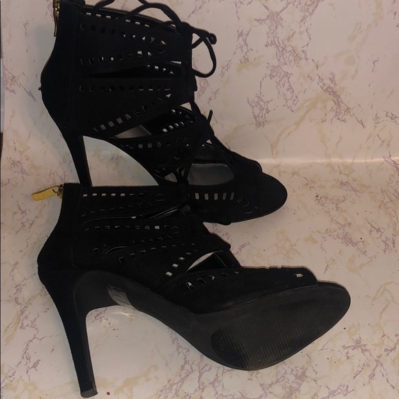 Black pumps - Picture 4 of 4